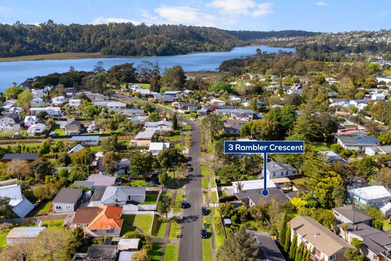3 Rambler Crescent, Beach Haven, Auckland - Carousel 31