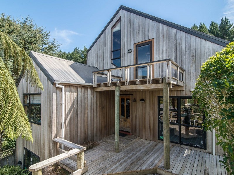 11 Richmond Hill, Glenside, Wellington - Carousel 1