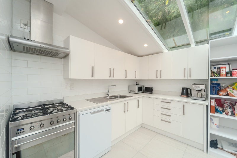 51 Garden Road, Northland, Wellington - Carousel 2