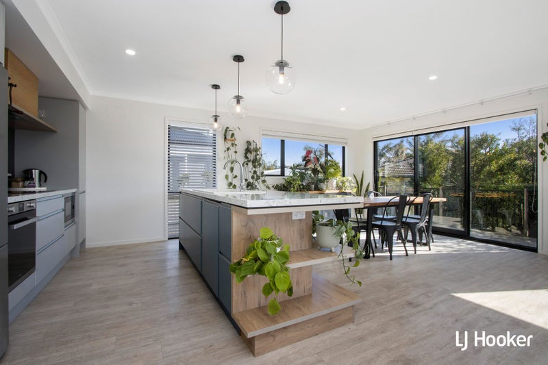16 Moet Crescent, Waihi Beach, Waihi Beach - Carousel 2
