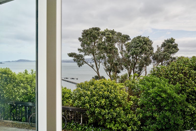 8A Nikau Road, Point Howard, Lower Hutt - Carousel 14