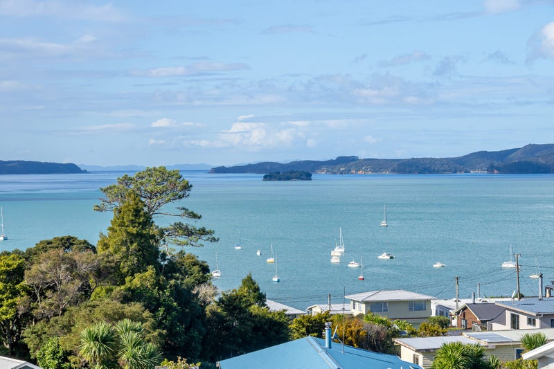 11 Mera Road, Algies Bay, Warkworth - Carousel 1