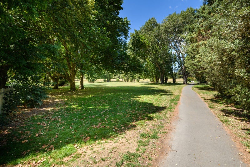 75 Ruamahanga Crescent, Terrace End, Palmerston North - Carousel 31