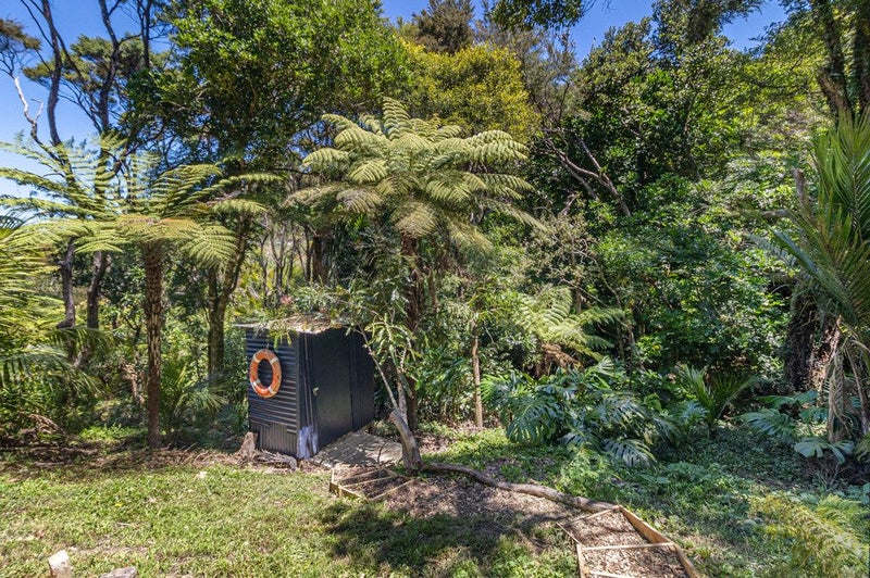27 Beatty Parade, Surfdale, Waiheke Island - Carousel 31