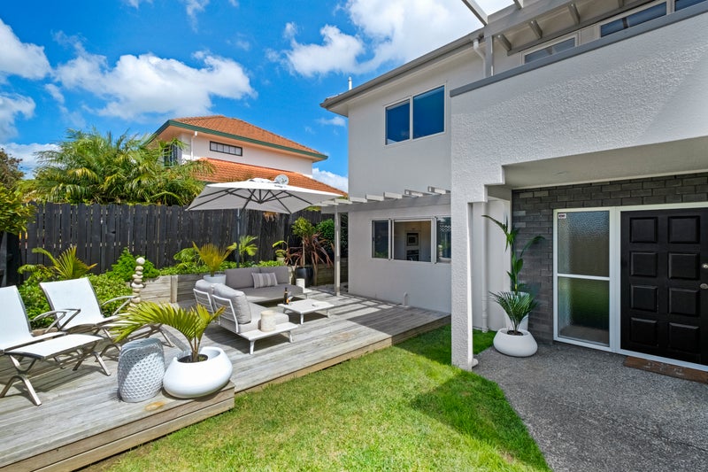 2/39 Simmental Crescent, Somerville, Auckland - Carousel 1