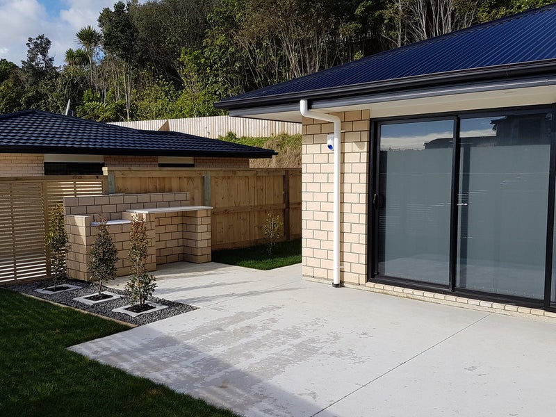 10 Frederick Place, Whalers Gate, New Plymouth - Carousel 2