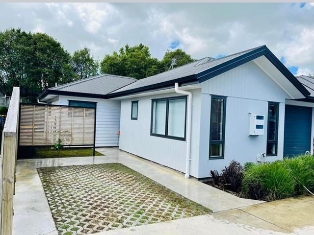 1/21 MacCallum Court, Rototuna, Hamilton - Carousel 2