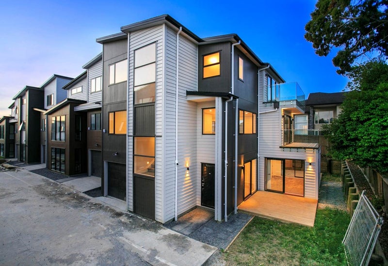 21D Roseberry Avenue, Birkenhead, Auckland - Carousel 1