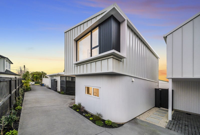 21A Waione Avenue, Te Atatu Peninsula, Auckland - Carousel 2