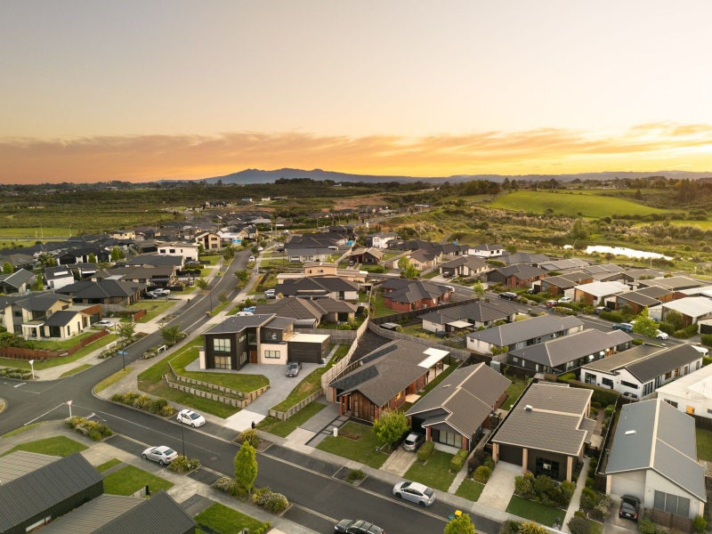 3 Hapu Avenue, Baverstock, Hamilton - Carousel 2