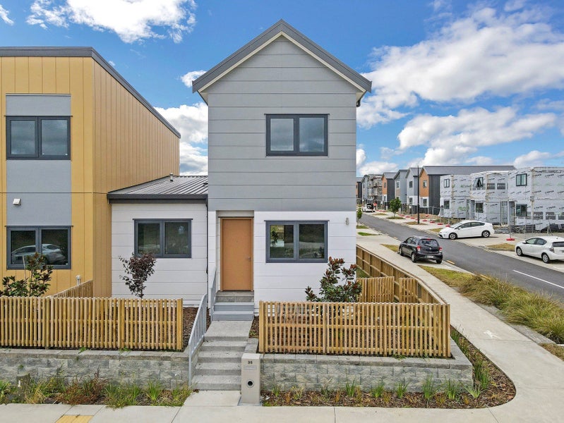 35 Otuwairoa Esplanade, Ōpaheke, Papakura - Carousel 2