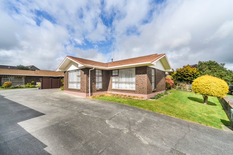 26 Erin Street, Hokowhitu, Palmerston North - Carousel 1