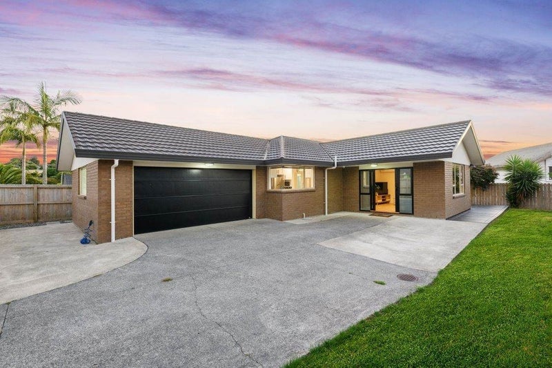 8 Woodbank Drive, Glen Eden, Auckland - Carousel 2