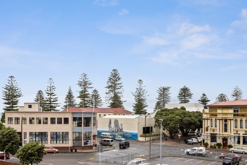 2D/3 Shakespeare Road, Napier South, Napier - Carousel 1