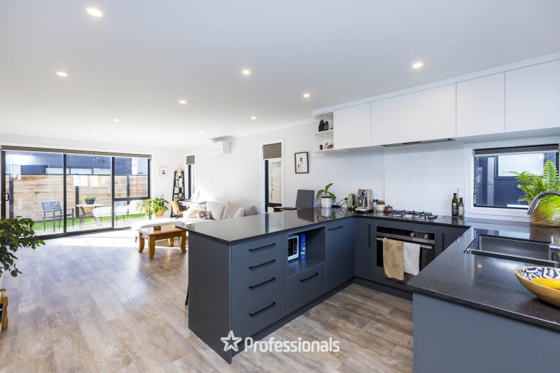 12 Dahl Drive, Wallaceville, Upper Hutt - Carousel 2