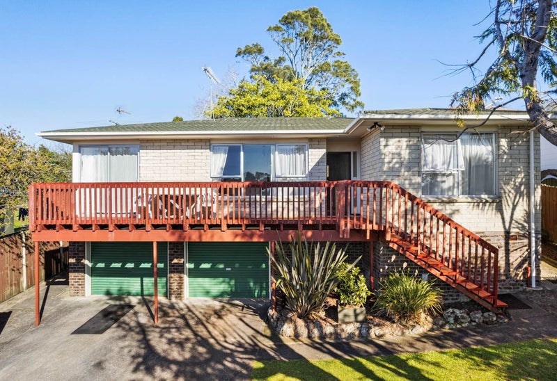27 Fitzwater Place, Henderson, Auckland - Carousel 1