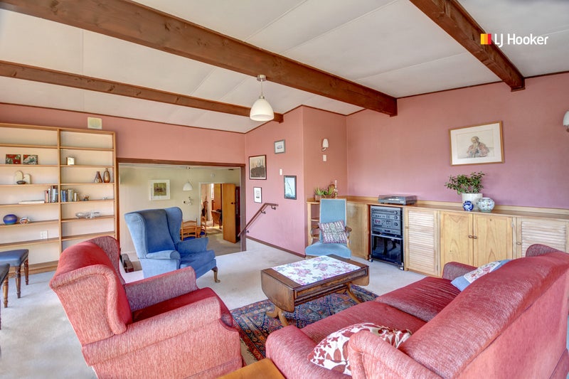 8 Dickson Street, Macandrew Bay, Dunedin - Carousel 2