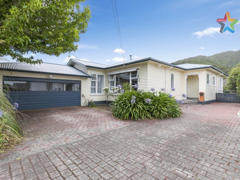 11 Godley Street, Waterloo, Lower Hutt - Carousel 1