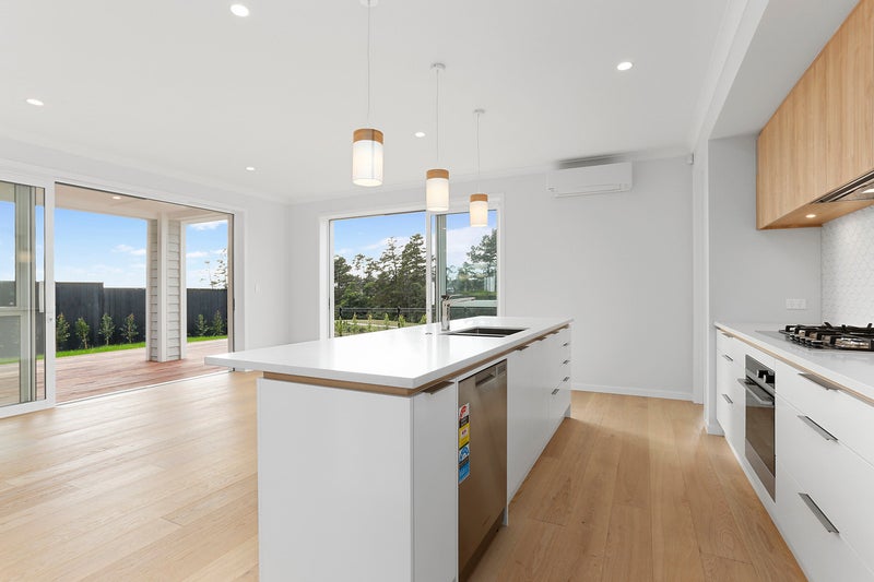 150 Colonial Drive, Silverdale, Auckland - Carousel 2