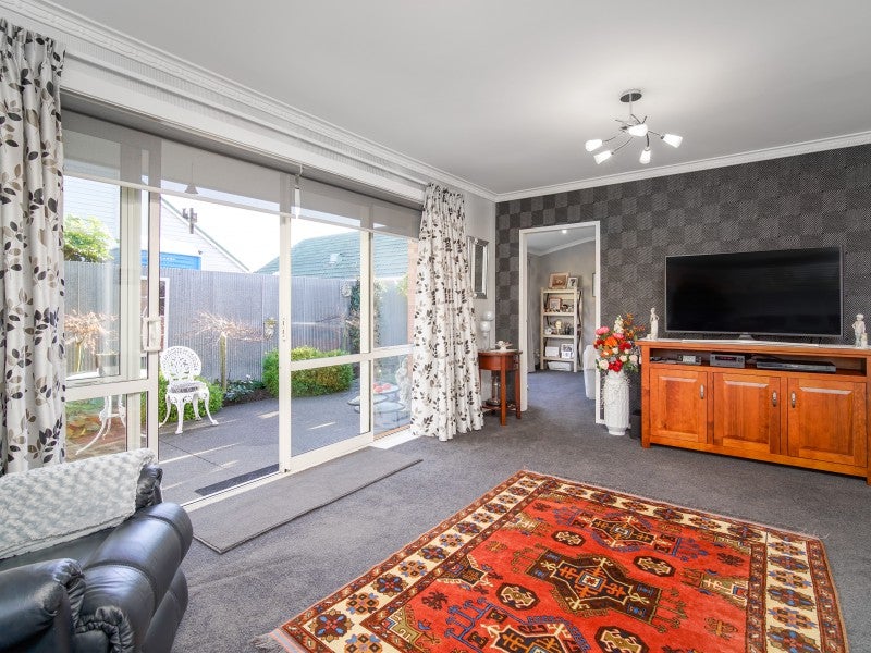 2/17 Molesworth Place, Somerfield, Christchurch - Carousel 2