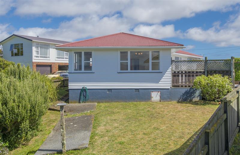 34A Kenmore Street, Newlands, Wellington - Carousel 2