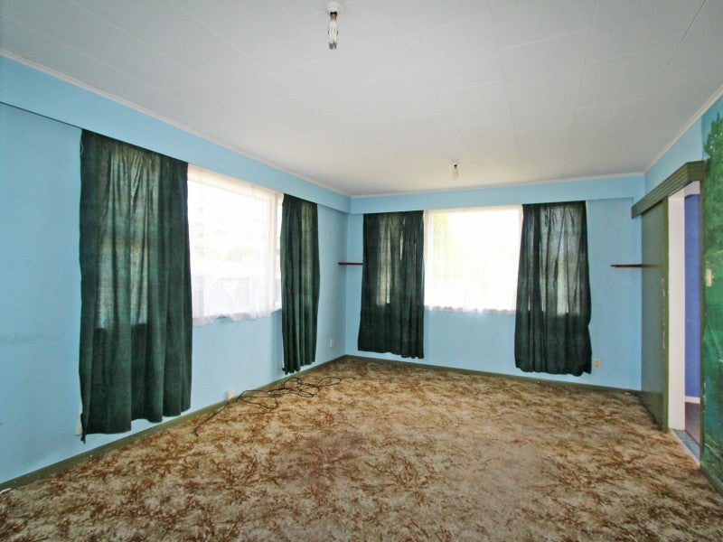 403 Warspite Avenue, Ascot Park, Porirua - Carousel 23