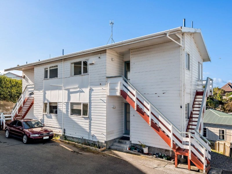 8/35 Arawa Road, Hataitai, Wellington - Carousel 1