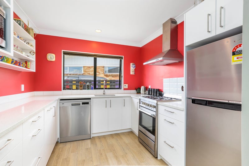 74B MacFarlane Street, Hamilton East, Hamilton - Carousel 2