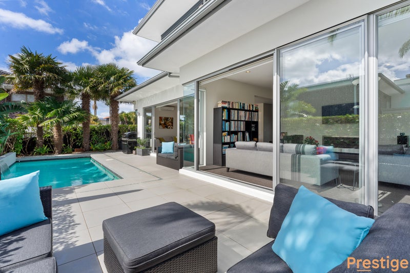 2A Mirwill Road, Rothesay Bay, Auckland - Carousel 1