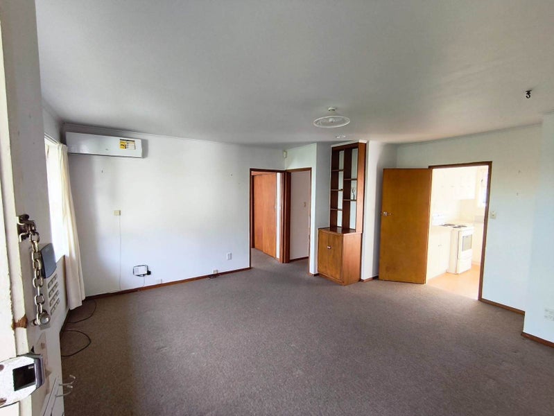 2/9 Thorley Street, Mount Eden, Auckland - Carousel 2