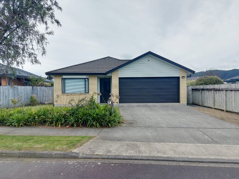 9 Talbot Grove, Trentham, Upper Hutt - Carousel 1