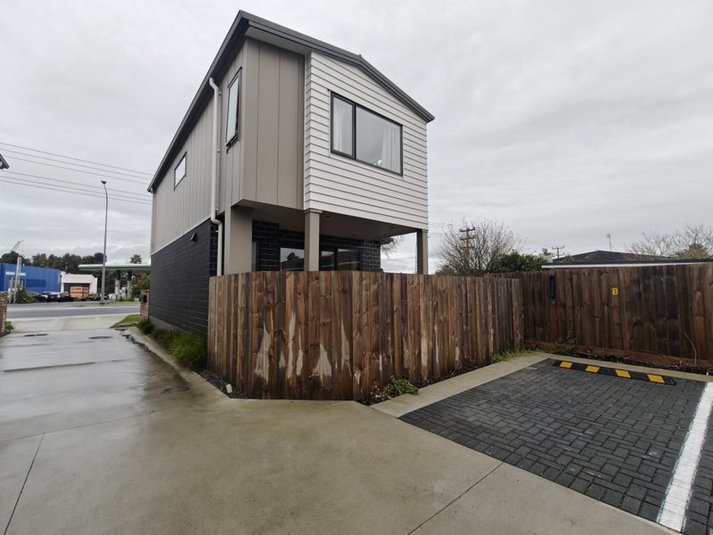 47B Northcote Road, Hillcrest, Auckland - Carousel 2