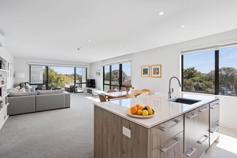 402/2A Raurenga Avenue, Royal Oak, Auckland - Carousel 2