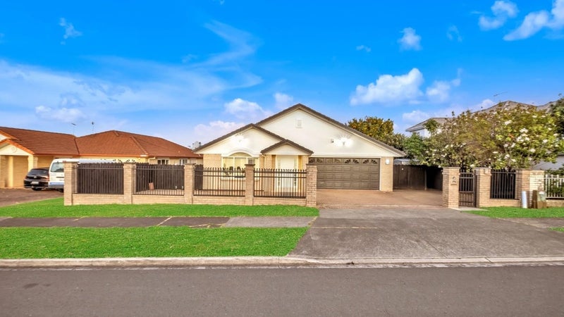 196 Botany Road, Botany Downs, Auckland - Carousel 1