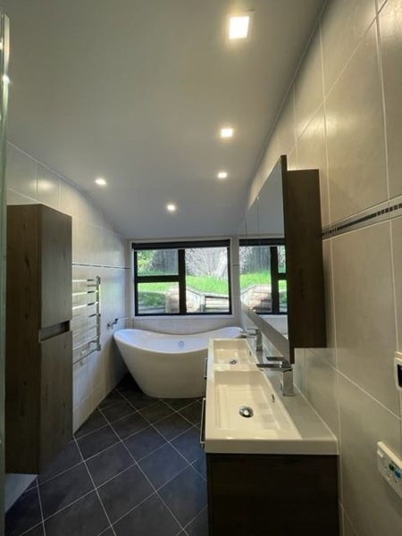 2 Dianthus Place, Browns Bay, Auckland - Carousel 2