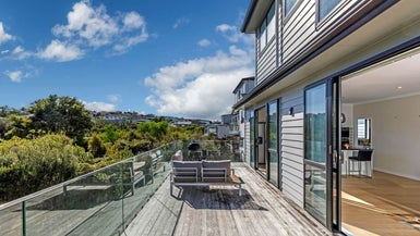 30 Oregon Park, Albany - Carousel 1