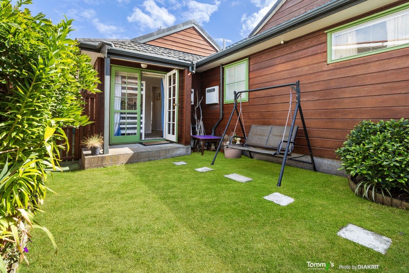 165A Queens Drive, Lyall Bay, Wellington - Carousel 2