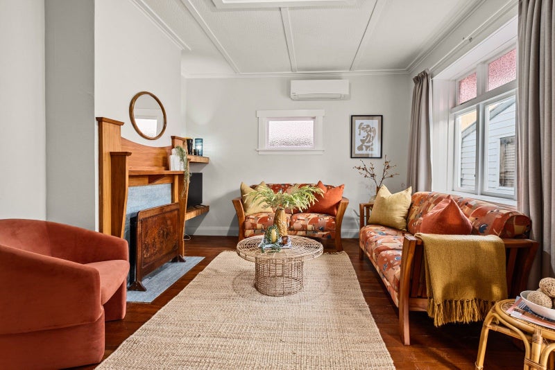 43 Lyn Street, Lynmouth, New Plymouth - Carousel 1