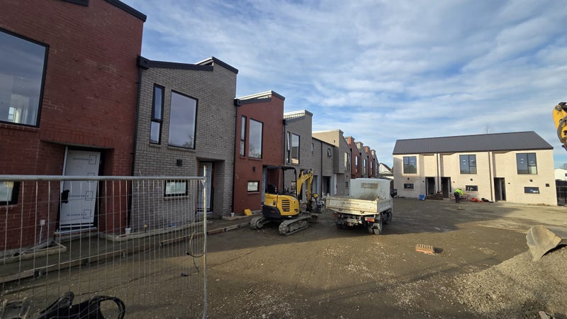 88 Holly Road, St Albans, Christchurch - Carousel 1