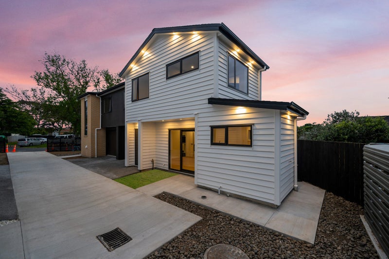 13 Gloaming Place, Conifer Grove, Takanini - Carousel 2