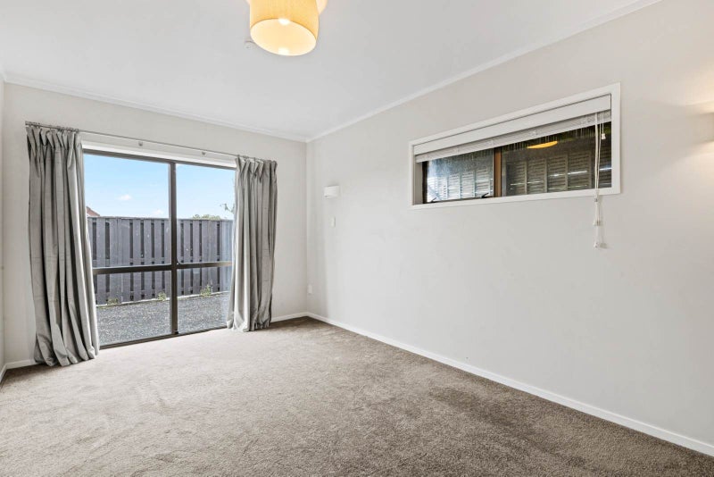 1/10 Harley Road, Hauraki, Auckland - Carousel 2