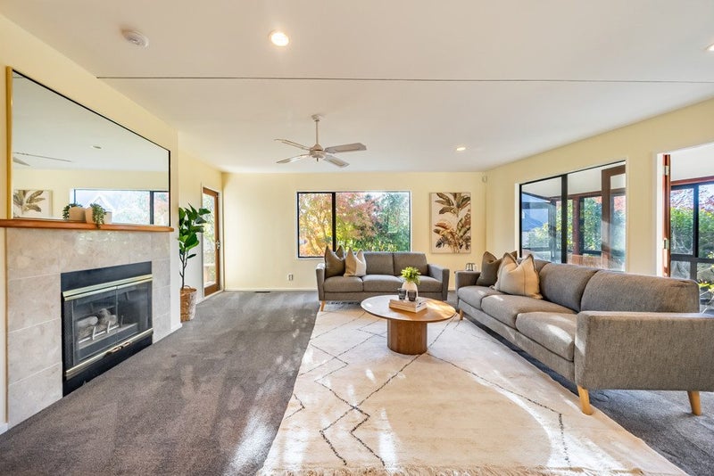 1/48 Whitemans Road, Silverstream, Upper Hutt - Carousel 2