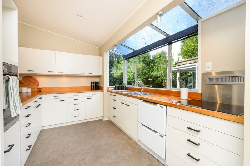 196 Victoria Avenue, Hokowhitu, Palmerston North - Carousel 2