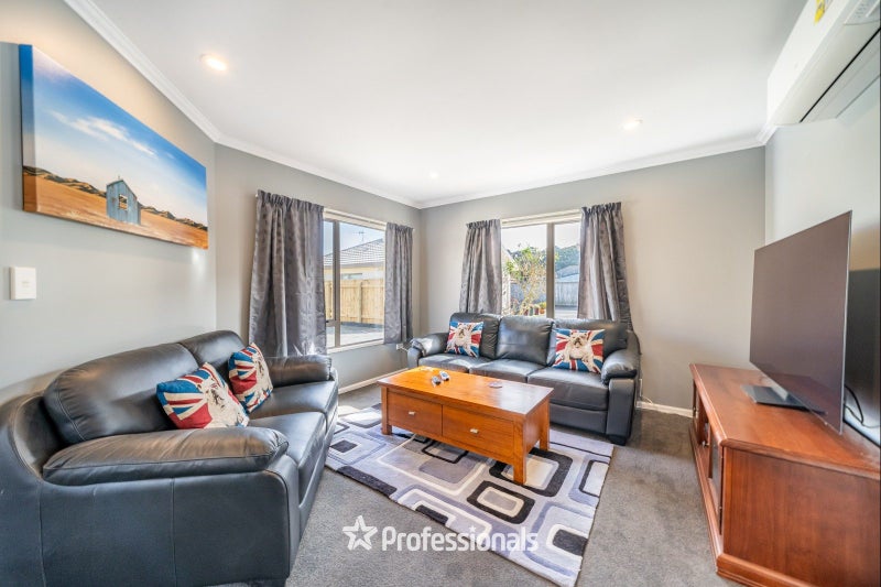 15/58A MOLESWORTH ST, TAITA, LOWER HUTT - Carousel 2
