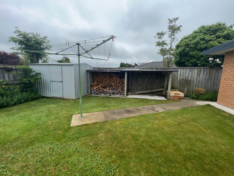81 Amberley Avenue, Highbury, Palmerston North - Carousel 13
