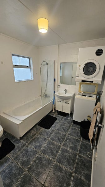 3/57 Carrington Street, Lower Vogeltown, New Plymouth - Carousel 8