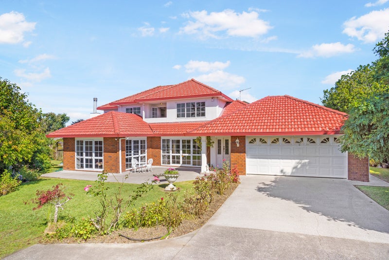 6 Len Garlick Place, Pahurehure, Papakura - Carousel 1