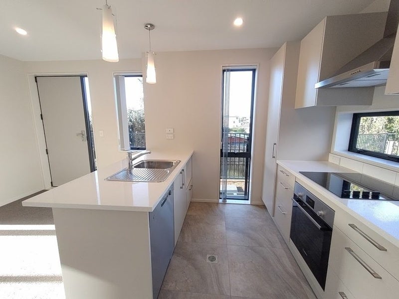 2/9 Beaufield Lane, Te Atatu Peninsula, Auckland - Carousel 2