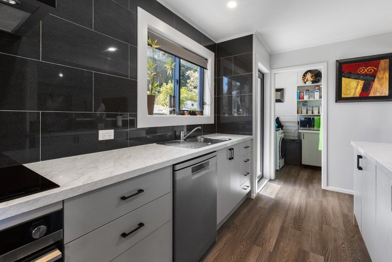 0 , Whakatane - Carousel 2