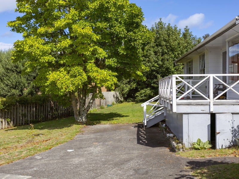 10 Shera Street, Acacia Bay, Taupo - Carousel 2